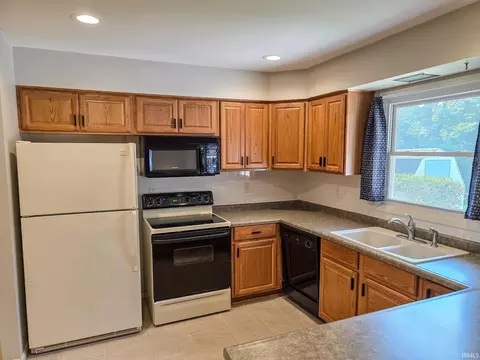 Kitchen - 1324 E Allendale Dr, Bloomington, IN 47401 photo 2 of 4