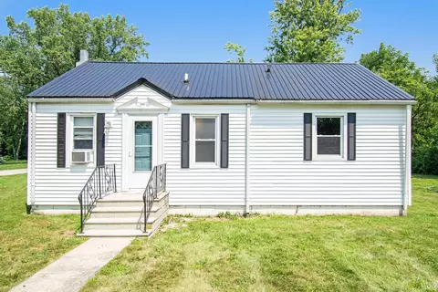 300 Walnut St, Osceola, IN 46561