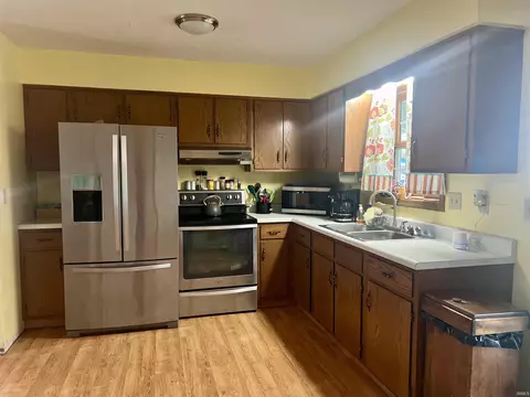 625 S 8th St, Mitchell, IN 47446 photo 3