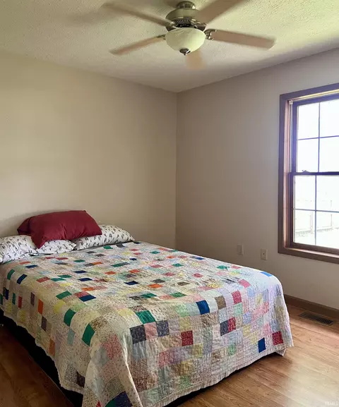 625 S 8th St, Mitchell, IN 47446 photo 10