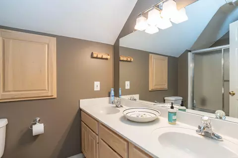 Bath - 1709 E Durham Dr, Bloomington, IN 47401 photo 1 of 1