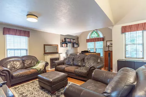 Living - 1709 E Durham Dr, Bloomington, IN 47401 photo 1 of 2