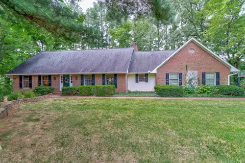 3101 Arrowhead Dr, Evansville, IN 47720