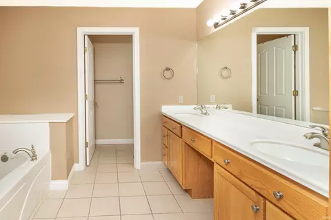 3900 E Breckenmore Dr, Bloomington, IN 47401 photo 22