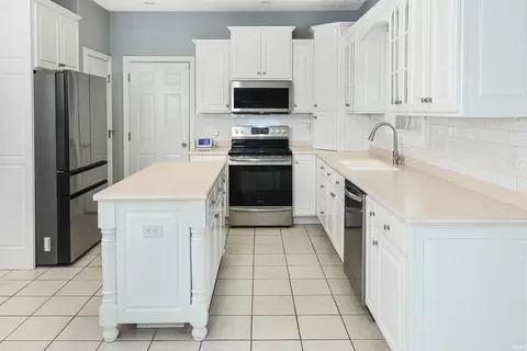 3900 E Breckenmore Dr, Bloomington, IN 47401 photo 14