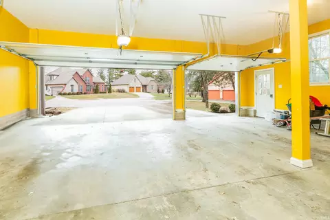 3900 E Breckenmore Dr, Bloomington, IN 47401 photo 33
