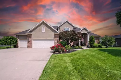 1205 N Dewey, Auburn, IN 46706