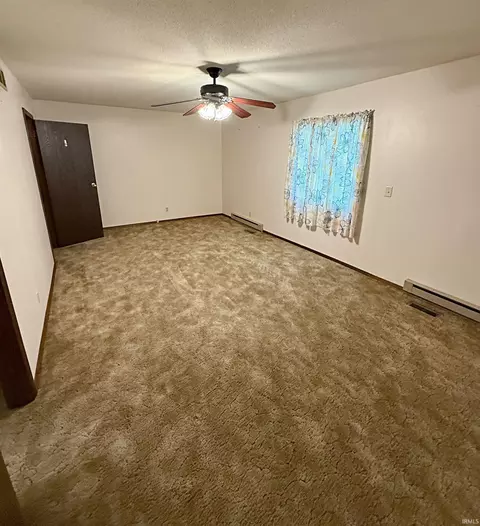 Bedroom - 102 Jack Ct, Odon, IN 47562 photo 2 of 5