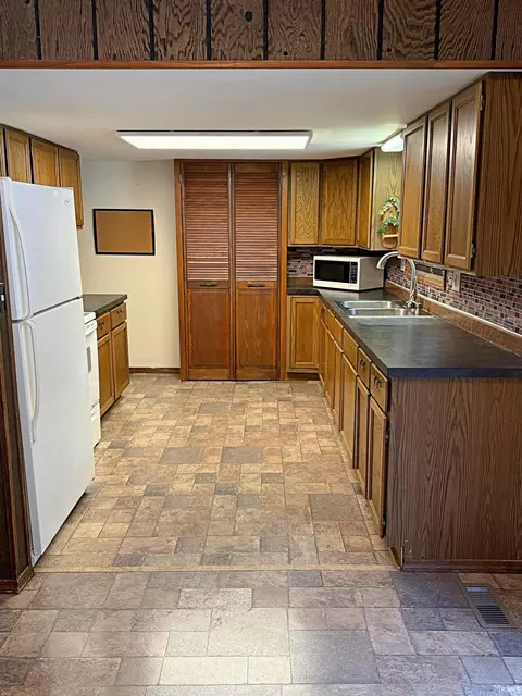 Kitchen - 102 Jack Ct, Odon, IN 47562 photo 1 of 4