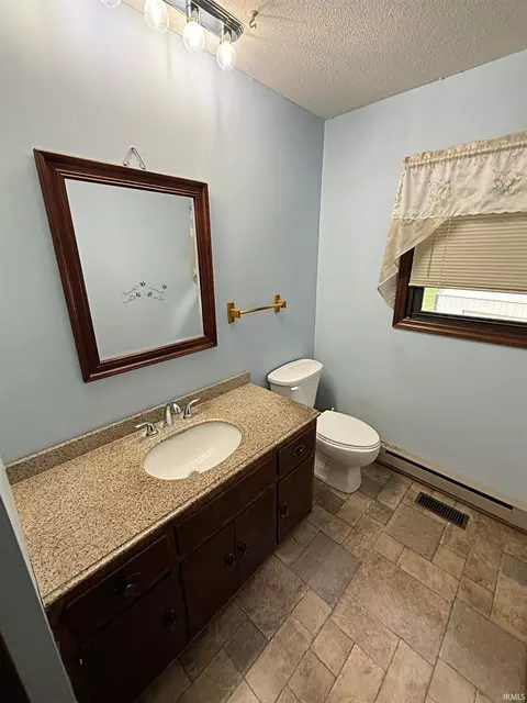 Bath - 102 Jack Ct, Odon, IN 47562 photo 2 of 3