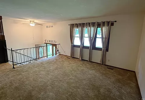 Living - 102 Jack Ct, Odon, IN 47562 photo 1 of 4