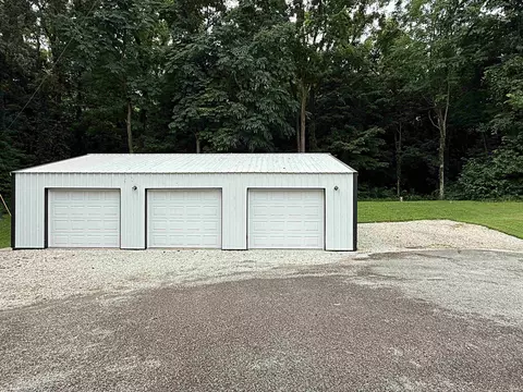 Exterior - 102 Jack Ct, Odon, IN 47562 photo 5 of 7