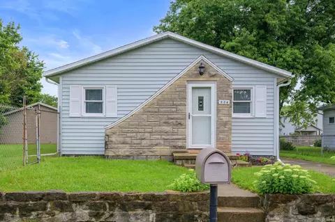 904 W 15th St, Muncie, IN 47302
