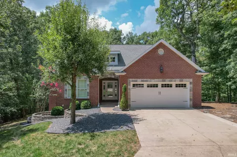 75 E Mistletoe Dr, Santa Claus, IN 47579