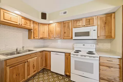 4102 W Curry Ct, Bloomington, IN 47403 photo 17