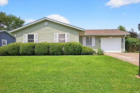 4102 W Curry Ct, Bloomington, IN 47403 photo 1