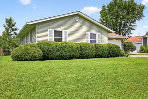 4102 W Curry Ct, Bloomington, IN 47403 photo 3