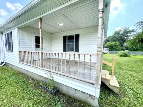 504 S Maple St, Bicknell, IN 47512 photo 12