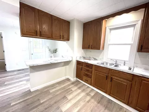 504 S Maple St, Bicknell, IN 47512 photo 5
