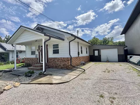 1271 NW A St, Linton, IN 47441