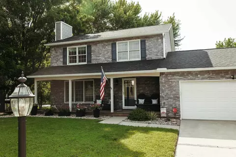 1348 E Zinnia Dr, Bloomington, IN 47401