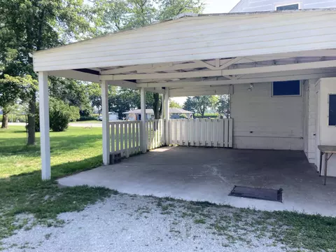 Exterior - 2414 S County Line Rd, Yoder, IN 46798 photo 3 of 8