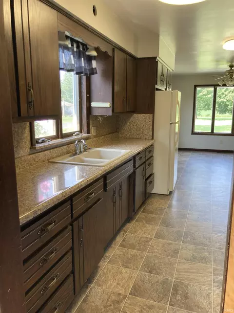 Kitchen - 2414 S County Line Rd, Yoder, IN 46798 photo 3 of 5