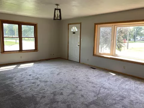 Living - 2414 S County Line Rd, Yoder, IN 46798 photo 2 of 4