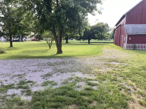 Exterior - 2414 S County Line Rd, Yoder, IN 46798 photo 6 of 8