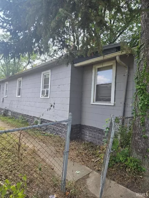 5177 Connecticut St, Gary, IN 46409 photo 2