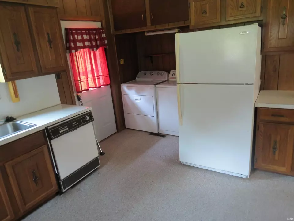  106 E Porter, Winslow, IN 47598 photo 7