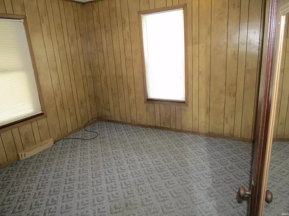  106 E Porter, Winslow, IN 47598 photo 3