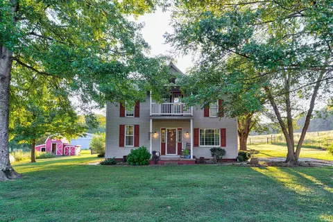 25611 Indian Lake Rd, Birdseye, IN 47513