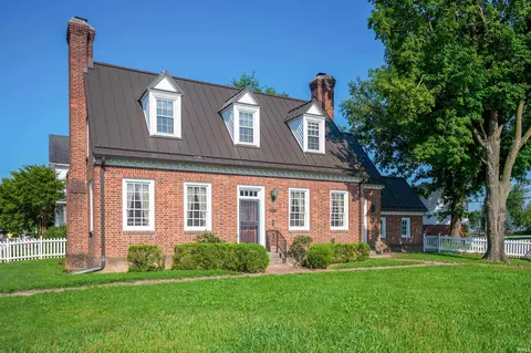 457 E South St, Winchester, IN 47394