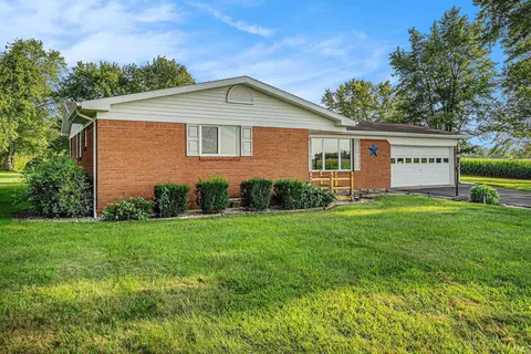 Exterior - 329 E 100 N Rd, Wabash, IN 46992 photo 1 of 3