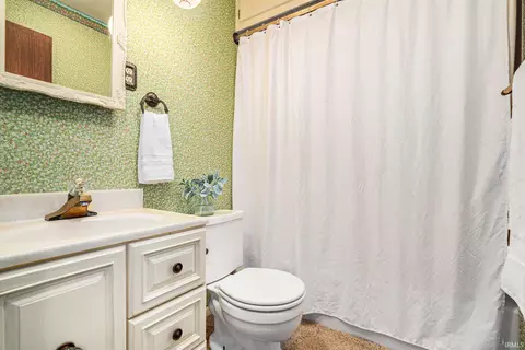 Bath - 329 E 100 N Rd, Wabash, IN 46992 photo 1 of 2