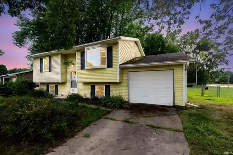 2405 Lane St, Elkhart, IN 46514