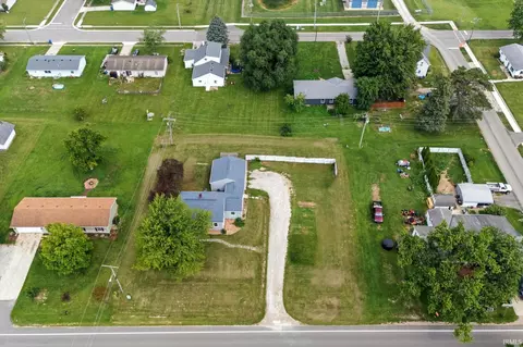 507 W State St, Ashley, IN 46705 photo 2