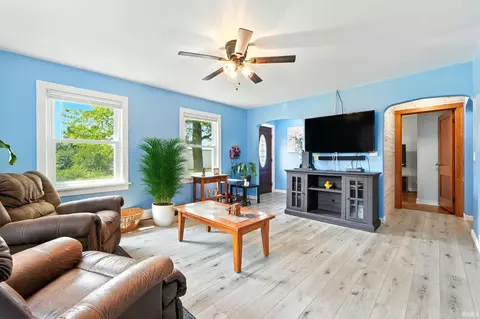 507 W State St, Ashley, IN 46705 photo 8