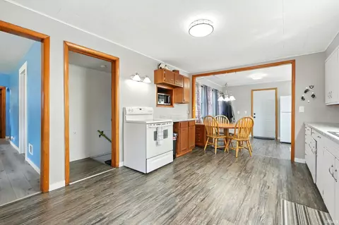 507 W State St, Ashley, IN 46705 photo 9