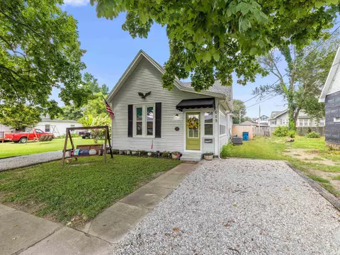 609 Walnut St, Rockport, IN 47635