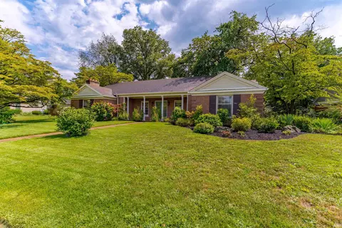7117 Taylor Ave, Evansville, IN 47715