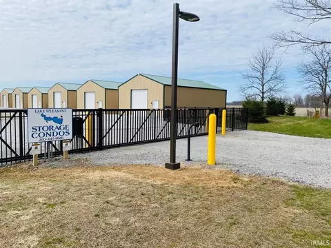7900 N 450 W UNIT 8, Fremont, IN 46737
