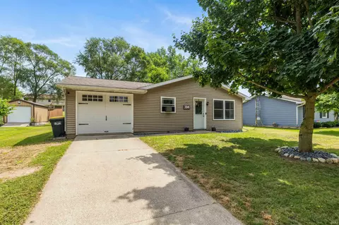 314 Hillside Dr, Lagrange, IN 46761 photo 2