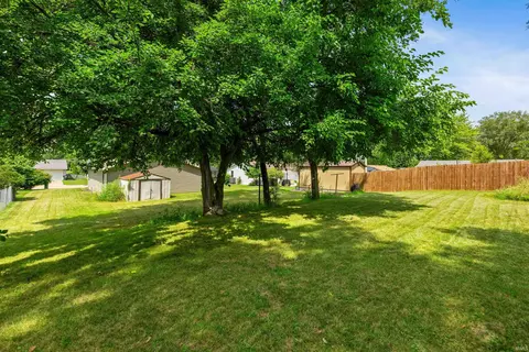 314 Hillside Dr, Lagrange, IN 46761 photo 23
