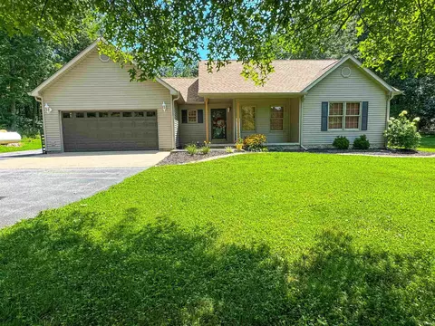 512 Thompson Ln, Mitchell, IN 47446 photo 1