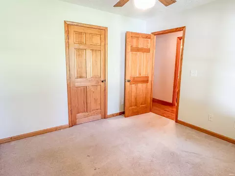 512 Thompson Ln, Mitchell, IN 47446 photo 9