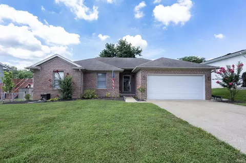 1601 Pine Brook Dr, Evansville, IN 47712