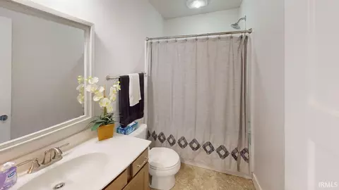 Bath - 504 Ridgeway Ct, Ferdinand, IN 47532 photo 2 of 3