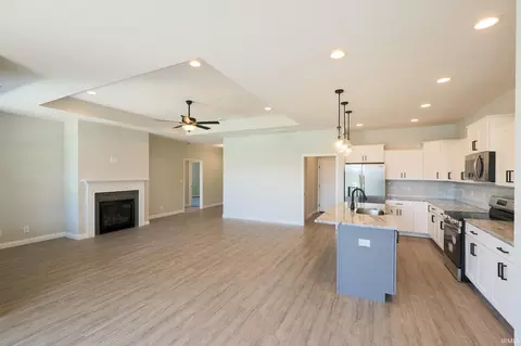 Living - 114 Williston Ct, Delphi, IN 46923 photo 2 of 3